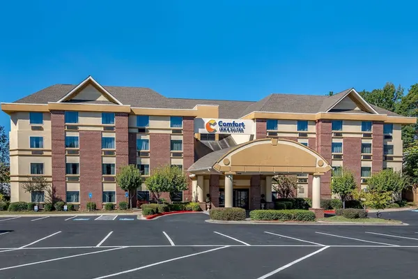 Photo 1 - Comfort Inn & Suites Suwanee - Sugarloaf