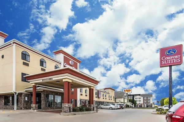 Photo 1 - Comfort Suites Fairgrounds West