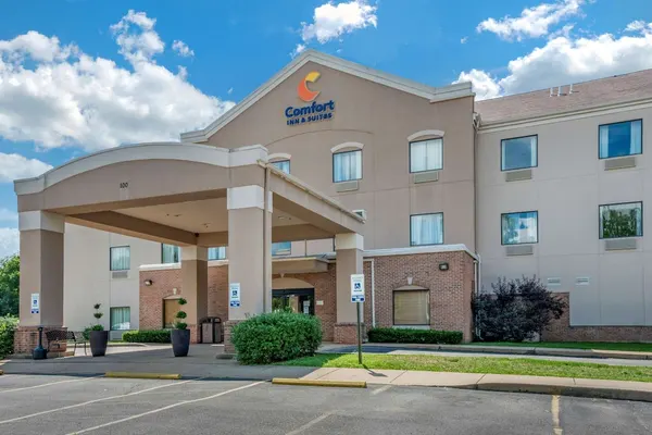 Photo 1 - Comfort Inn & Suites St. Louis - O'Fallon