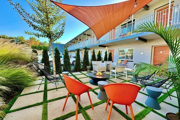 Photo 1 - Hotel Royal Oak