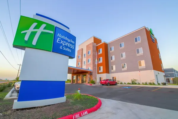 Photo 1 - Holiday Inn Express & Suites Raymondville, an IHG Hotel