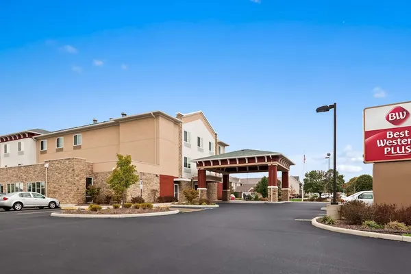 Photo 1 - Best Western Plus Boardman Inn & Suites