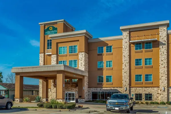 Photo 1 - La Quinta Inn & Suites by Wyndham Houston Humble Atascocita