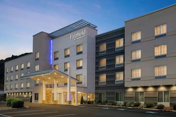 Photo 1 - Fairfield Inn & Suites Bristol