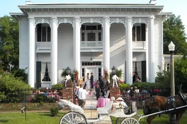 Photo 1 - Shadowlawn Bed & Breakfast