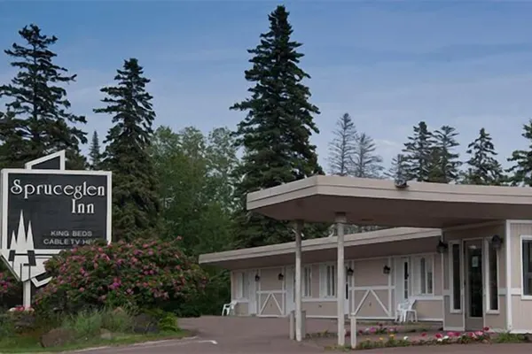 Photo 1 - Spruceglen Inn