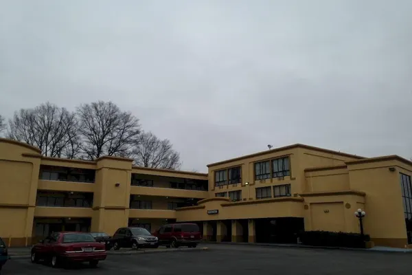 Photo 1 - Diamond Inn and Suites