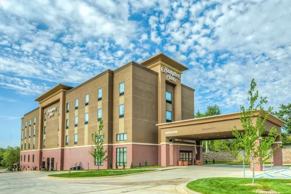 Photo 1 - Hampton Inn Poplar Bluff