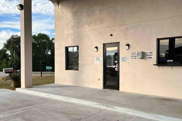 Photo 1 - Motel 6 Abbeville, AL