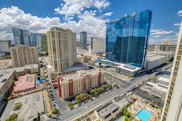 Photo 1 - Studio 25 HIGH FLR MGM Signature Balcony