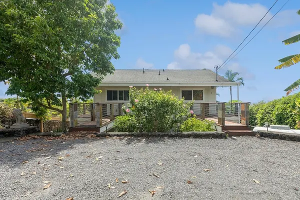 Photo 1 - Cozy Sunset Views W/ Lanai - Close To Beach 1 Bedroom Home by RedAwning