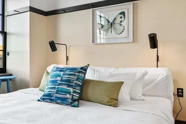 Photo 1 - Kasa Uniquely Designed Suite Near Carnegie Museum The Maverick