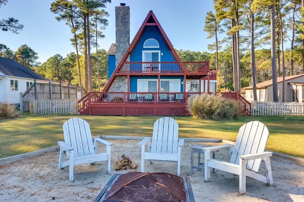 Photo 1 - Beachy Maryland A-frame: Steps to Chesapeake Bay!