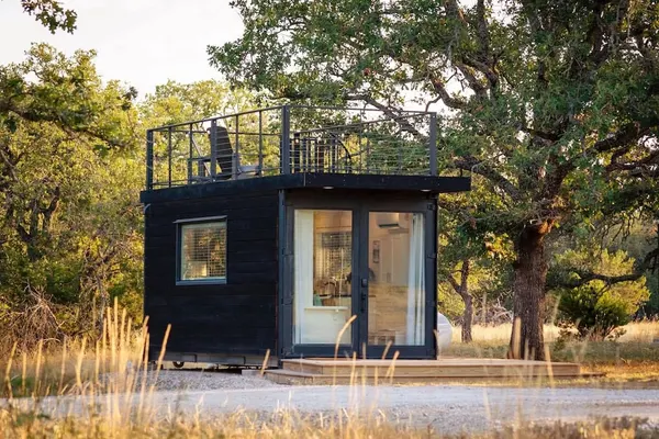 Photo 1 - New The Desert Escape-cozy Container Home