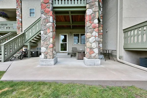 Photo 1 - Unit 109 2 Bdrm/ 2 Ba 2 Bedroom Condo