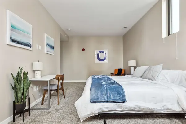 Photo 1 - Modern Downtown Apartment