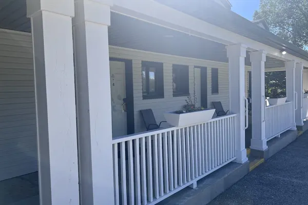 Photo 1 - Hampton Motel