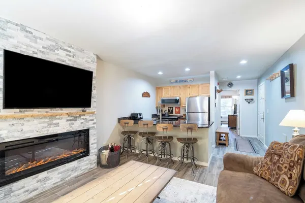 Photo 1 - Etta Place 6 by Avantstay Ski In/ Ski Out Unit!