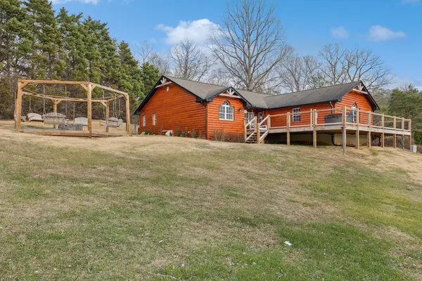 Photo 1 - Majestic Valley View 3 Bedroom Cabin by RedAwning