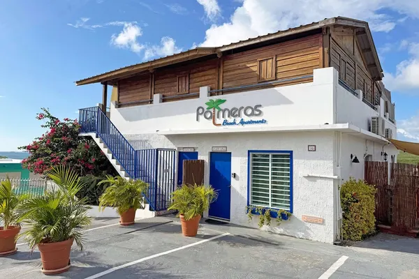 Photo 1 - Palmeras Beach Apartments