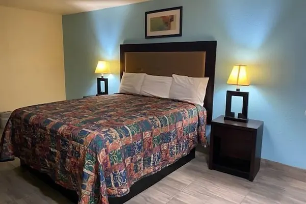 Photo 1 - El Tejas Motel