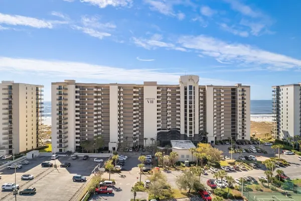 Photo 1 - Phoenix 7 1401
