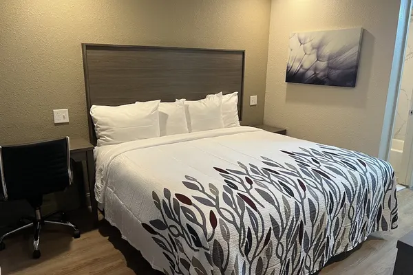 Photo 1 - Red Roof Inn Haltom City