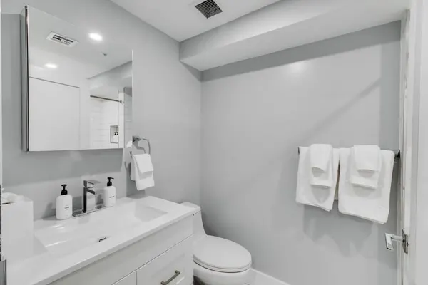 Photo 1 - Sosuite 1BR Loft w W/d, Gym, Lounge