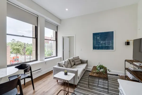 Photo 1 - Sosuite 1BR Apt w W D Gym Lounge Park View