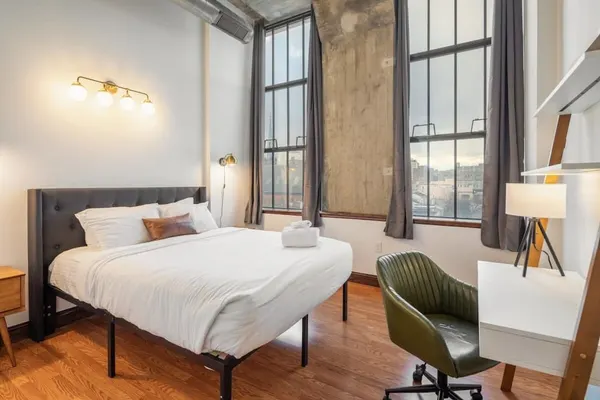 Photo 1 - Sosuite 2BR Apt w W/d, Gym, On-site Restaurant