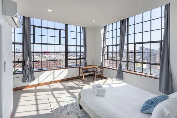 Photo 1 - Sosuite Studio Penthouse w Gym On-site Bar