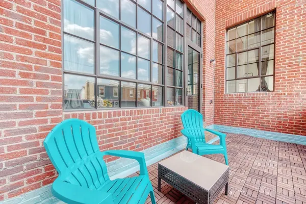 Photo 1 - Sosuite 2BR Apt w Balcony W D Gym On-site Bar