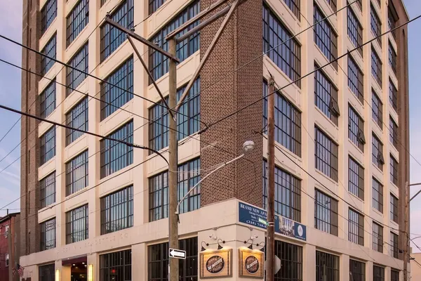 Photo 1 - Sosuite 2BR Apt w Balcony, W/d, Gym, On-site Bar