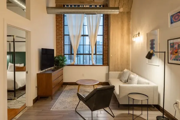 Photo 1 - Sosuite 2BR Apt w W/d, Gym, On-site Restaurant