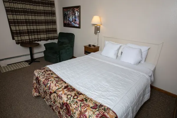 Photo 1 - Economy Hotel Covington