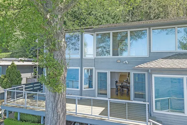 Photo 1 - Four Stone Beach House