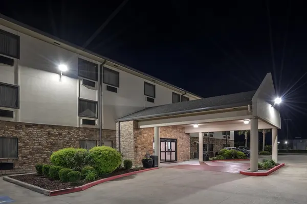 Photo 1 - Surestay Plus By Best Western St. James Donaldsonville