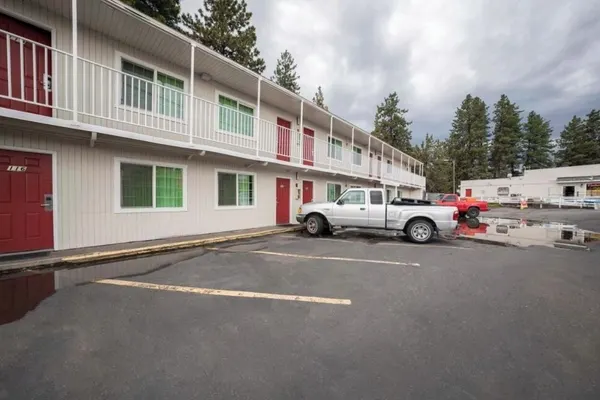 Photo 1 - Budget Inn Bend