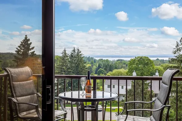 Photo 1 - Lake View Golf Course Condo 5056