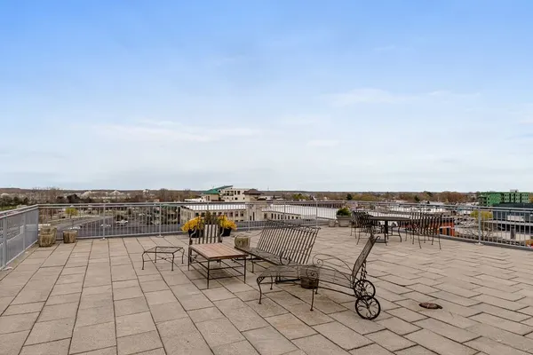 Photo 1 - Luxurious 2BDR Loft-Condo Grand Haven 12