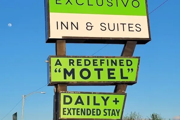 Photo 1 - Exclusivo Inn by OYO Grand Prairie, TX