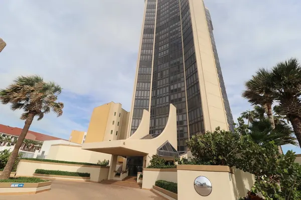 Photo 1 - Bridgepoint Luxury Condominiums