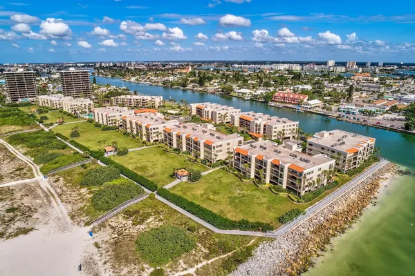 Photo 1 - Land's End 4-306 Bay Front - Premier
