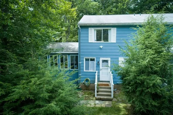 Photo 1 - Poconos Retreat A Vintage Gem