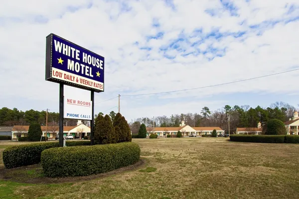 Photo 1 - WHITEHOUSE MOTEL