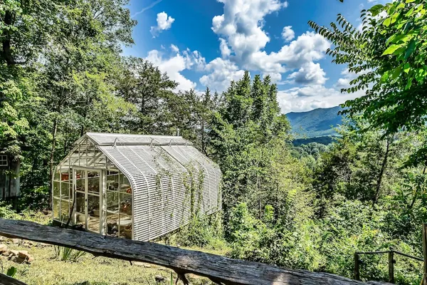 Photo 1 - Laurel Valley Mountain Retreat