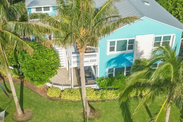 Photo 1 - 8BD Ft Pierce Beach Getaway - Great for Family Group