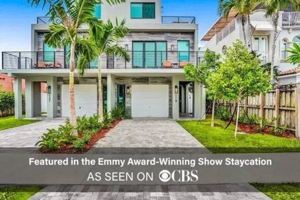 Photo 1 - 4BR w htd Pool Walk to Las Olas 5mins to Beach