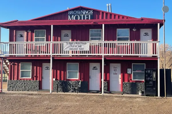 Photo 1 - Brownings Motel