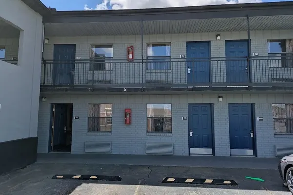 Photo 1 - Motel 6 Morrilton, AR